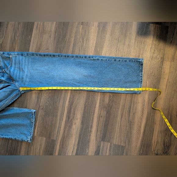 NEW Levis Low Loose Jeans - Picture 9 of 10